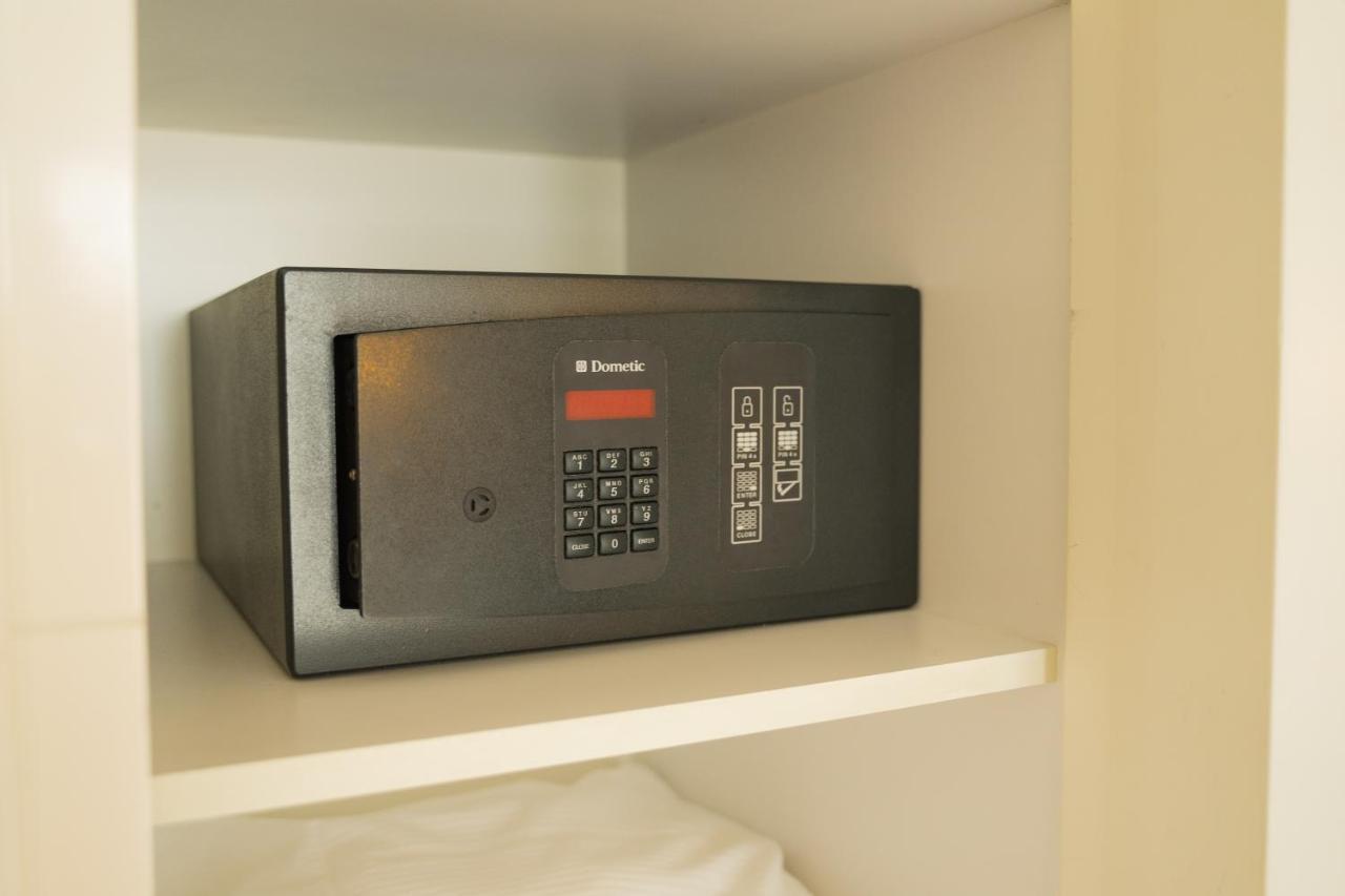 Apartahotel B-aparthotel Grand Place 4*